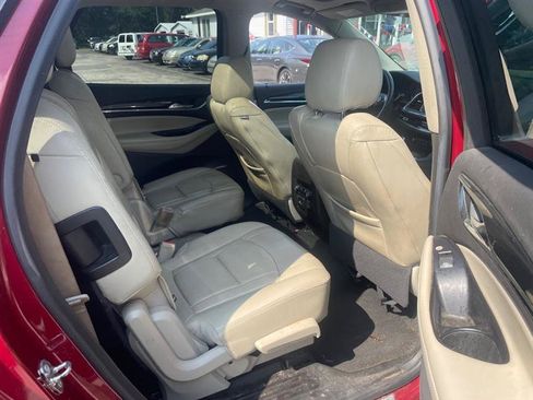 Used 2018 Buick Enclave Essence FWD image 11