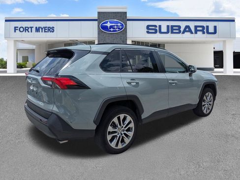 Used 2022 Toyota RAV4 XLE Premium FWD image 3