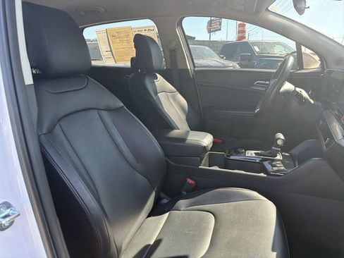 Certified 2023 Kia Sportage EX AWD/4WD image 24