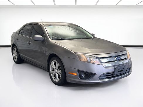 Used 2012 Ford Fusion SE image 3