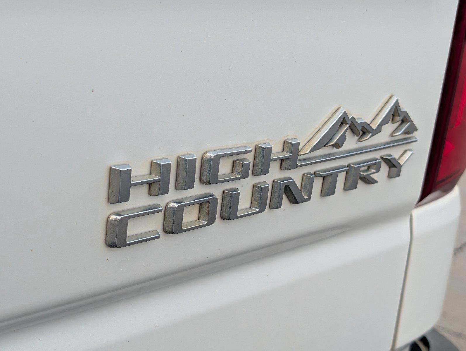 Used 2020 Chevrolet Silverado 1500 High Country w/ Technology Package AWD/4WD image 40