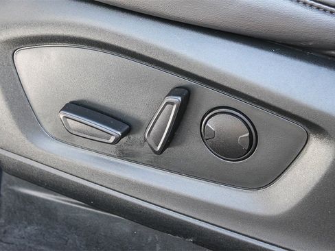 Used 2023 Ford Explorer XLT w/ Equipment Group 202A image 28