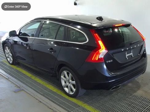 Used 2016 Volvo V60 T5 Premier FWD image 3