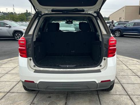 Used 2017 Chevrolet Equinox LT w/ Convenience Package FWD image 10
