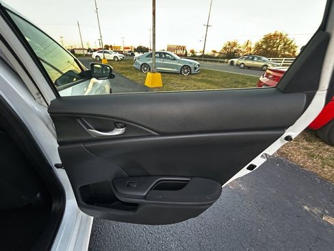 Used 2019 Honda Civic EX image 17