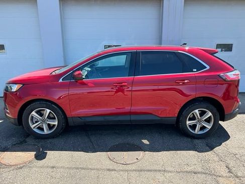 Used 2024 Ford Edge SEL w/ Convenience Package AWD/4WD image 3