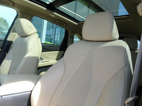 Used 2021 Acura RDX AWD w/ Technology Package image 13