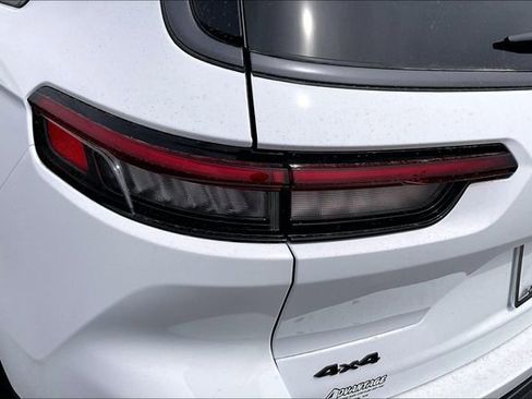 New 2026 Jeep Grand Cherokee L 4WD image 25