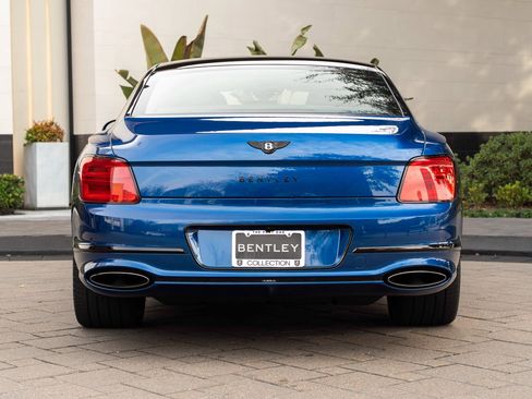 Used 2026 Bentley Flying Spur Azure image 47