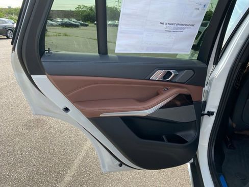 New 2026 BMW X5 xDrive40i w/ Premium Package AWD/4WD image 6