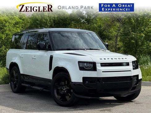 Used 2024 Land Rover Defender 130 X-Dynamic SE AWD/4WD image 1