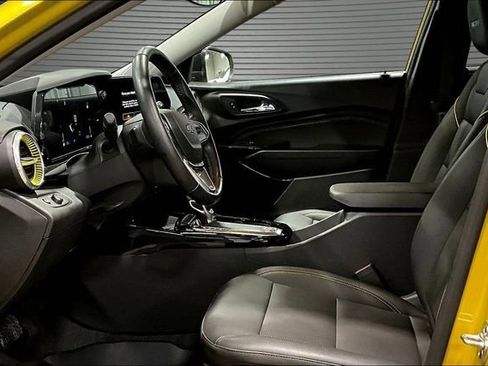 Certified 2024 Chevrolet Trax ACTIV w/ Sunroof Package FWD image 19