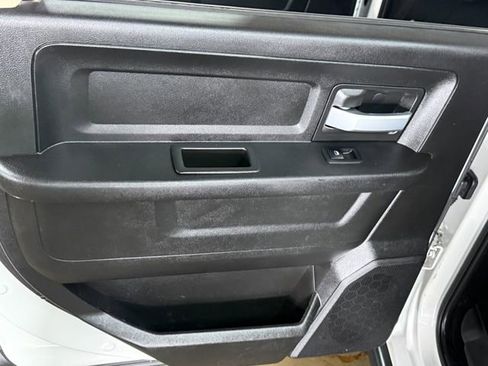 Used 2019 RAM 3500 Tradesman image 33