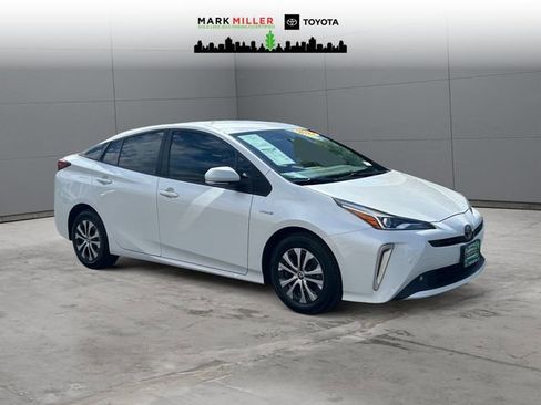 Certified 2022 Toyota Prius LE image 7