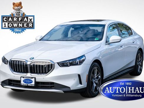 Used 2024 BMW i5 eDrive40i w/ Premium Package image 1