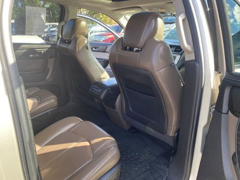 Used 2013 GMC Acadia SLT image 18