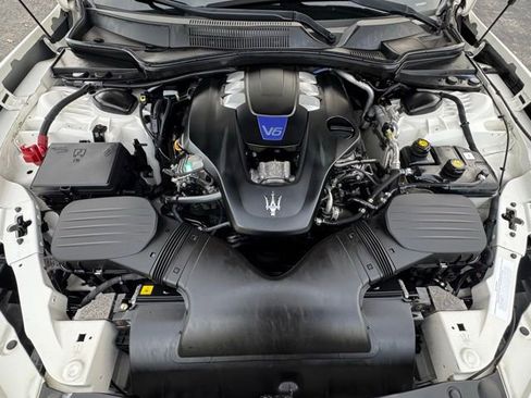 Used 2018 Maserati Ghibli S GranLusso image 2