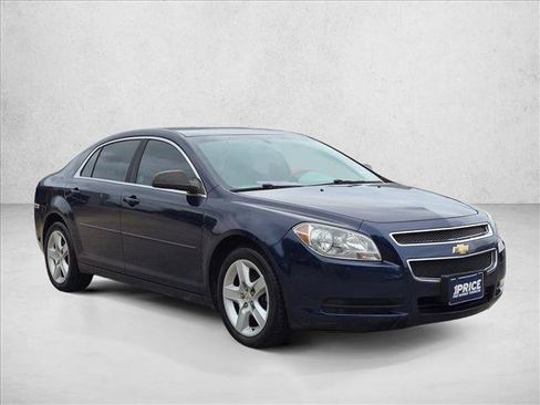 Used 2011 Chevrolet Malibu LS FWD image 3