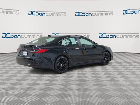 Used 2026 Toyota Camry XLE AWD/4WD image 8