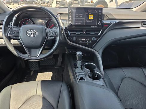 Used 2022 Toyota Camry XSE FWD image 17