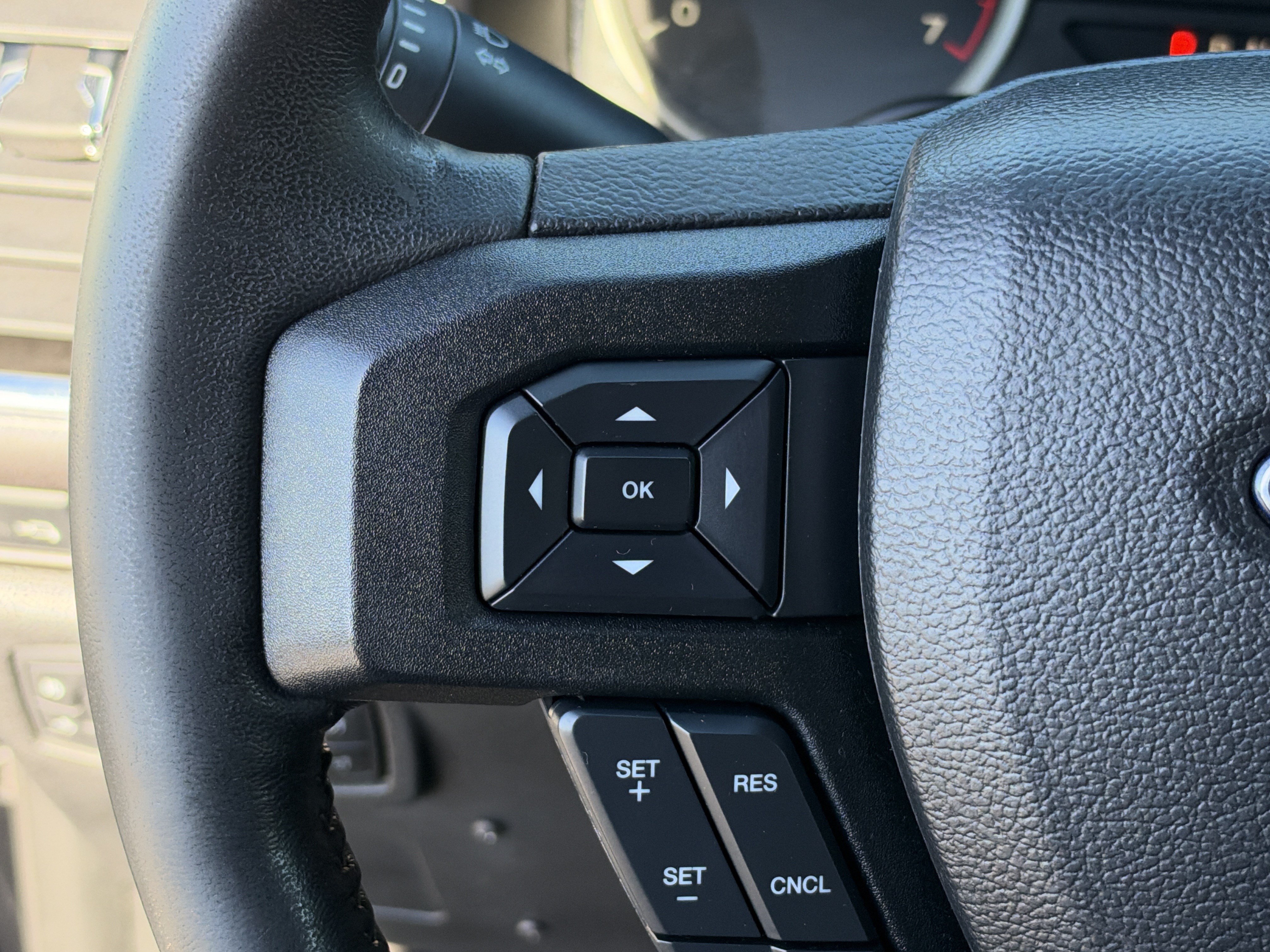 Used 2017 Ford F150 XLT w/ Equipment Group 302A Luxury AWD/4WD image 32