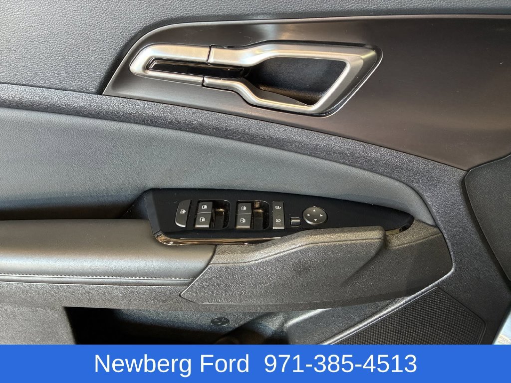 Used 2023 Kia Sportage EX FWD image 11