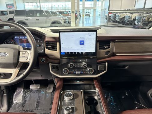 Certified 2022 Ford Expedition Max Limited AWD/4WD image 23