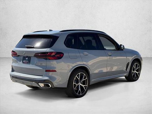 Used 2026 BMW X5 xDrive40i w/ M Sport Package AWD/4WD image 2