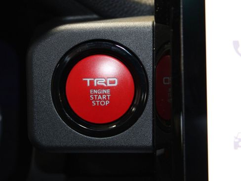 Certified 2026 Toyota 4Runner TRD Off-Road Premium w/ Tow Technology Package AWD/4WD image 32