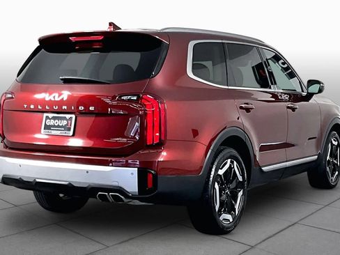Used 2024 Kia Telluride S FWD image 11