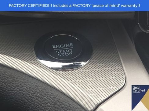 Used 2024 Ford Explorer XLT w/ Equipment Group 202A AWD/4WD image 47