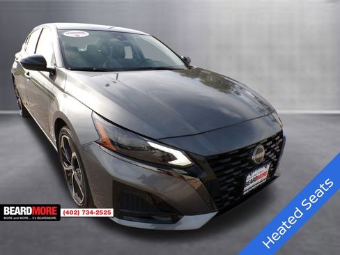 Used 2024 Nissan Altima 2.5 SR w/ SR Premium Package image 10