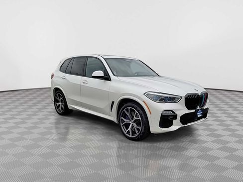 Used 2020 BMW X5 M50i w/ Executive Package image 2