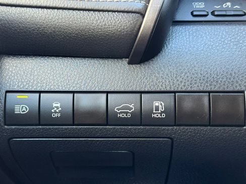 Used 2024 Toyota Camry SE FWD image 8