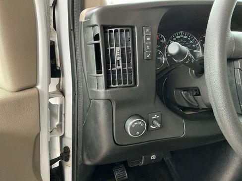 Used 2017 Chevrolet Express 2500 image 26
