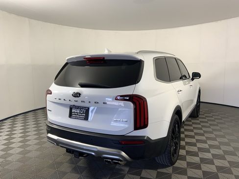 Used 2020 Kia Telluride SX w/ SX Prestige Package image 3