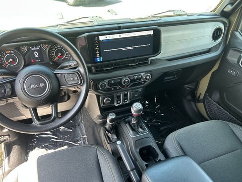 Used 2025 Jeep Wrangler Sport AWD/4WD image 22