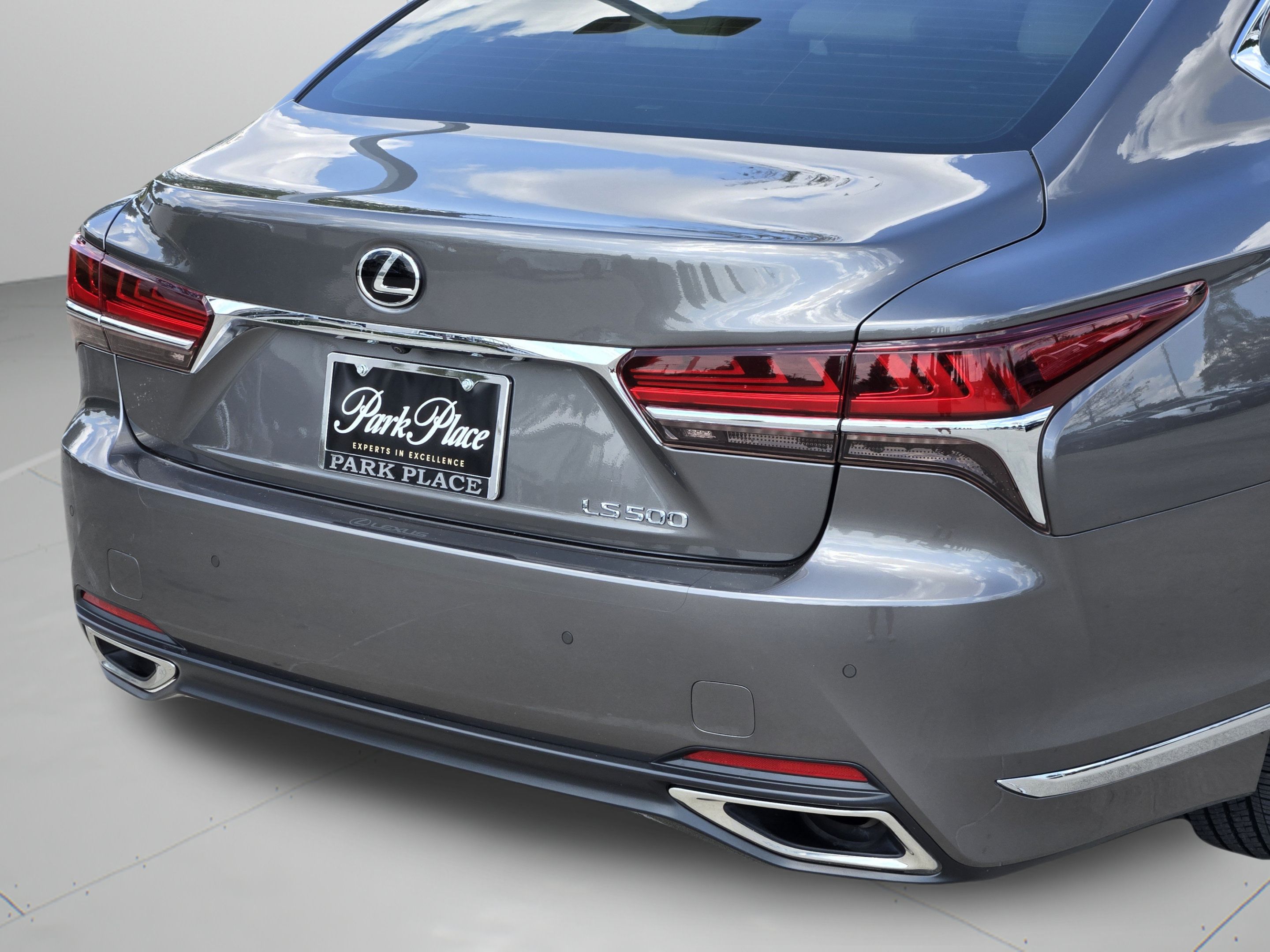Used 2018 Lexus LS 500 w/ Interior Upgrade Package RWD image 42