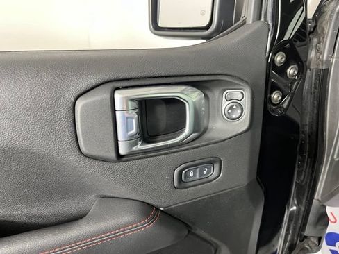 Used 2022 Jeep Wrangler Unlimited Rubicon AWD/4WD image 16