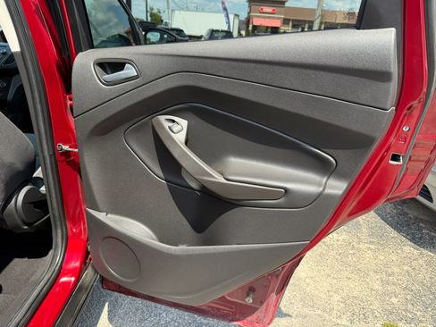 Used 2017 Ford Escape SE AWD/4WD image 18