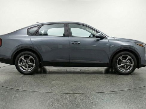 Used 2025 Kia K4 FWD image 11