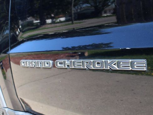 Used 2018 Jeep Grand Cherokee Limited image 51