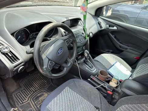 Used 2018 Ford Focus SE FWD image 6