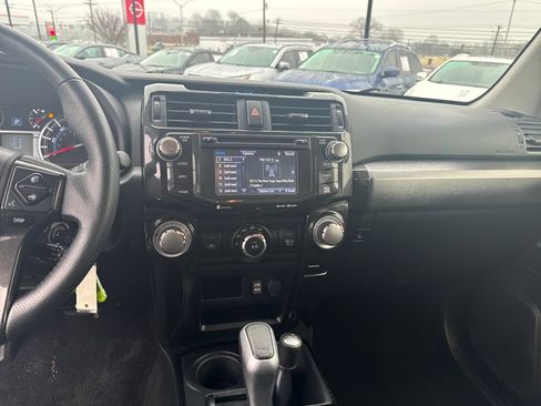 Used 2019 Toyota 4Runner TRD Off-Road image 18