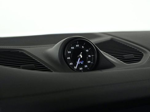 Certified 2025 Porsche Cayenne GTS image 18