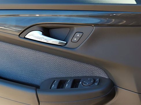 Certified 2026 Chevrolet TrailBlazer LT w/ Driver Confidence Package image 25