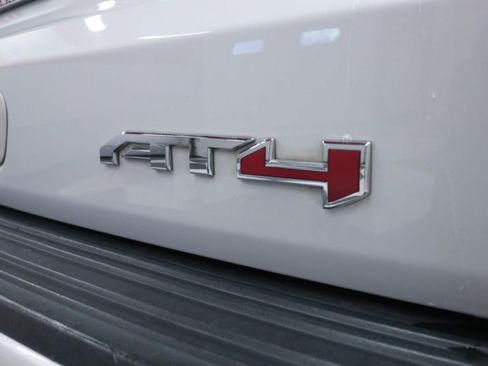 Used 2021 GMC Yukon XL AT4 w/ Technology Package AWD/4WD image 33
