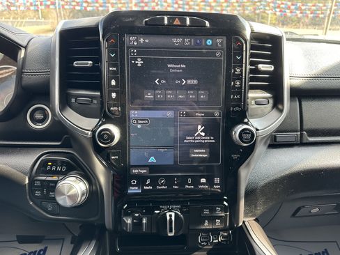 Used 2023 RAM 1500 Laramie image 13