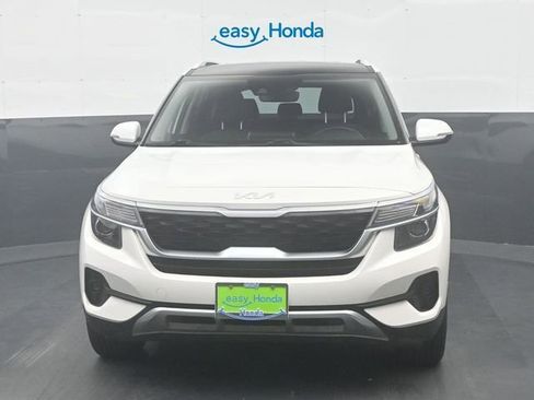 Used 2023 Kia Seltos S w/ Navigation Package image 3