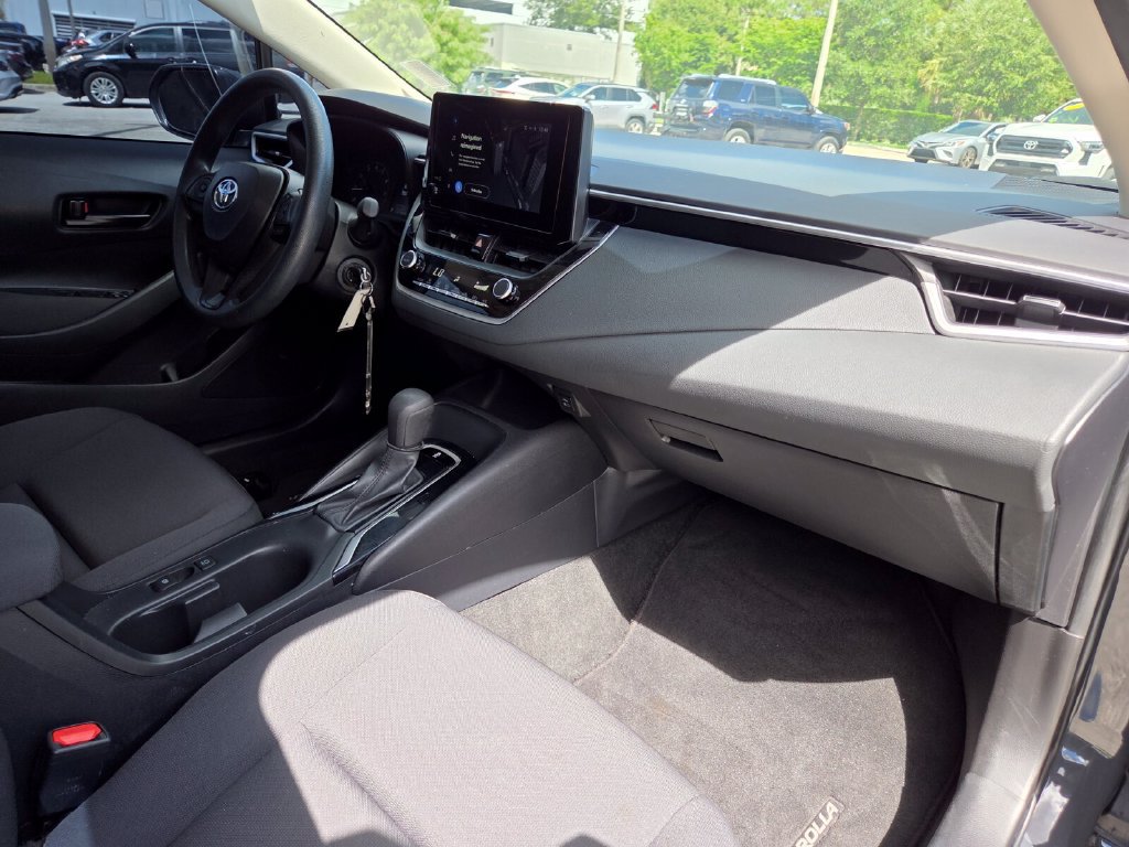 Used 2024 Toyota Corolla LE FWD image 13
